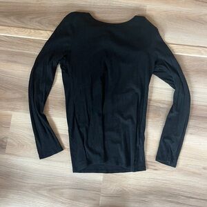 Black long sleeve tee